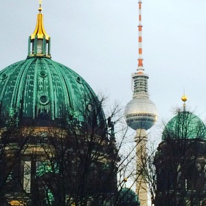 Berlin: Kugeln und Kuppeln