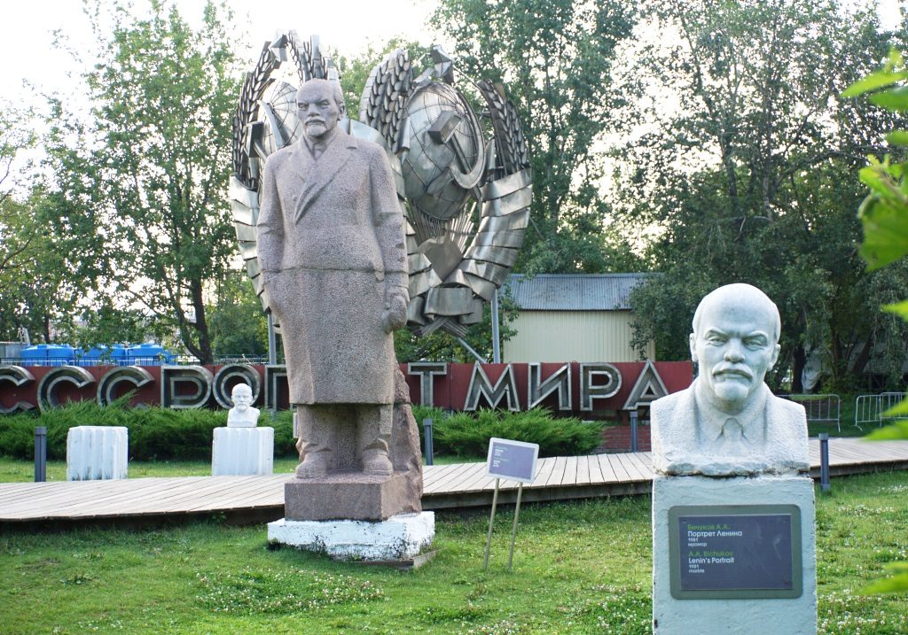 Sowjet-Statuen