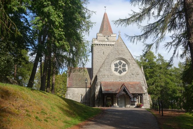 Crathie Kirk