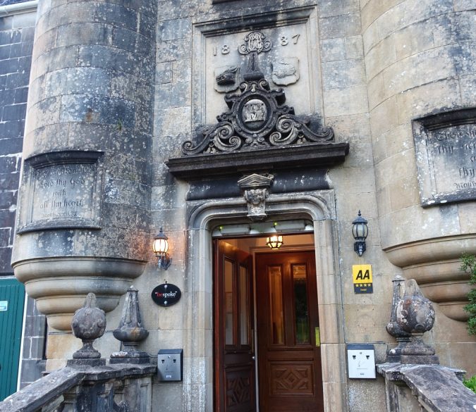Stonefield Castle: Scottish Baronial