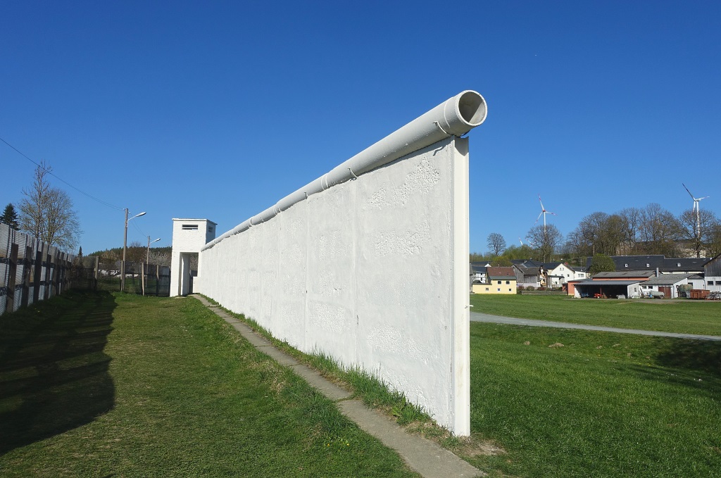 Die Mauer von Mödlareuth: eine deutsch-deutsche Grenze auf dem Dorf