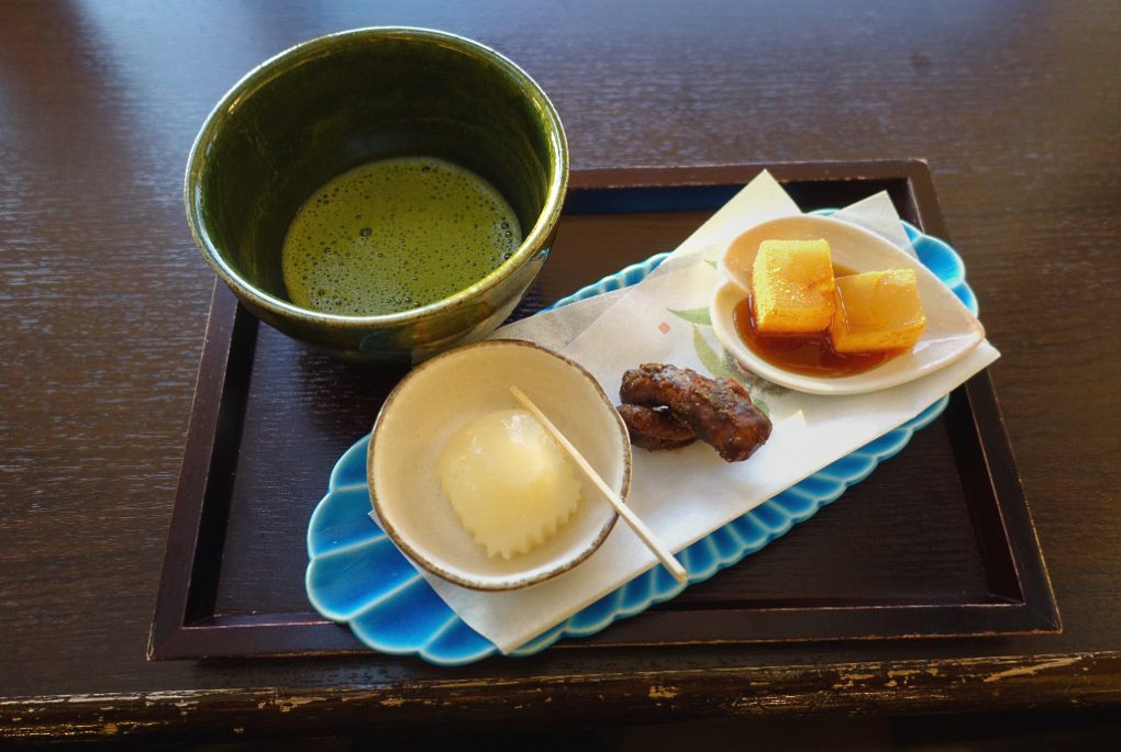 Tee in Japan