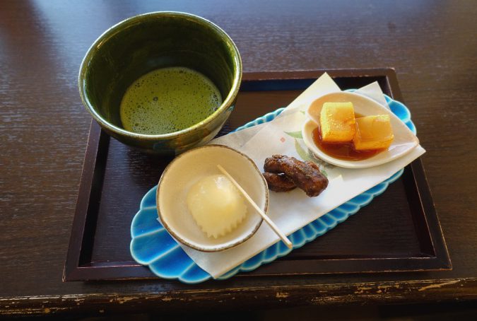 Tee in Japan