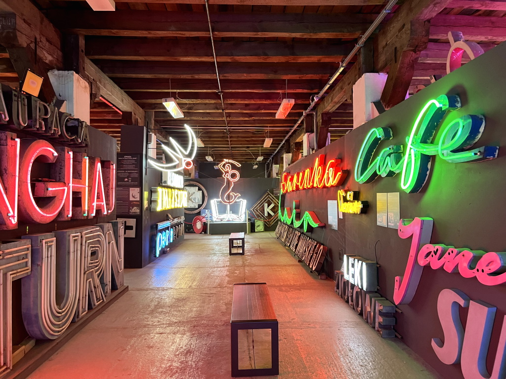 Warschau Neon-Museum